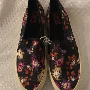Keds women’s Double Decker Midnight Bloom slip-on sneakers in black, size 8.